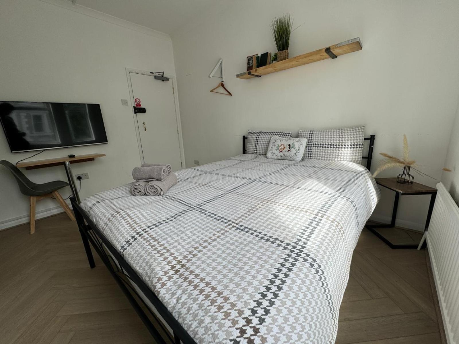 Newly Renovated Studios & Ensuite Rooms! - Camberwell Londra Dış mekan fotoğraf