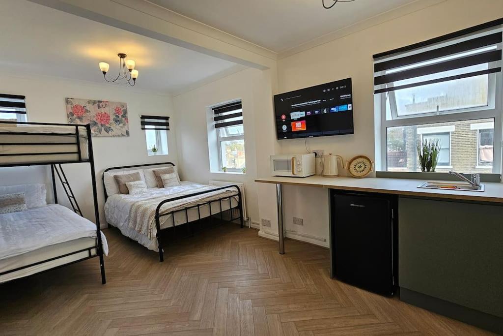 Newly Renovated Studios & Ensuite Rooms! - Camberwell Londra Dış mekan fotoğraf