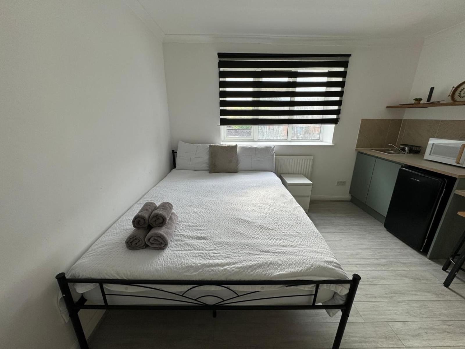 Newly Renovated Studios & Ensuite Rooms! - Camberwell Londra Dış mekan fotoğraf